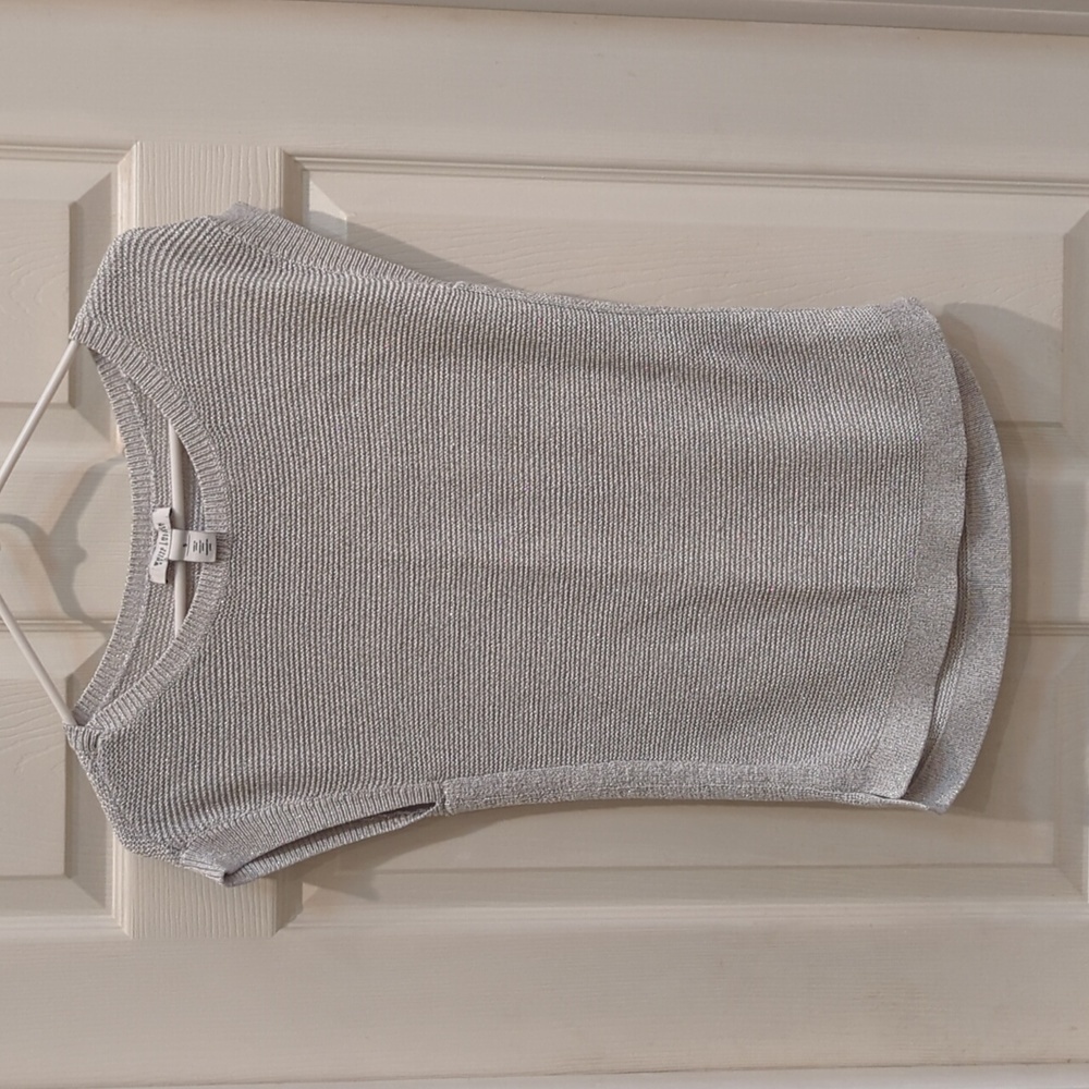 White House Black Market Women's Sleeveless Crew Neck Sweater Size Small